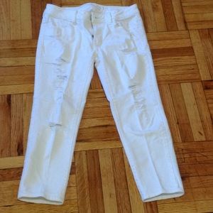 🚫UNAVAILABLE🚫 American Eagle cropped denim jeans